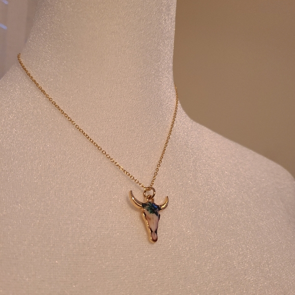 Western Longhorn Necklace - Picture 4 of 8